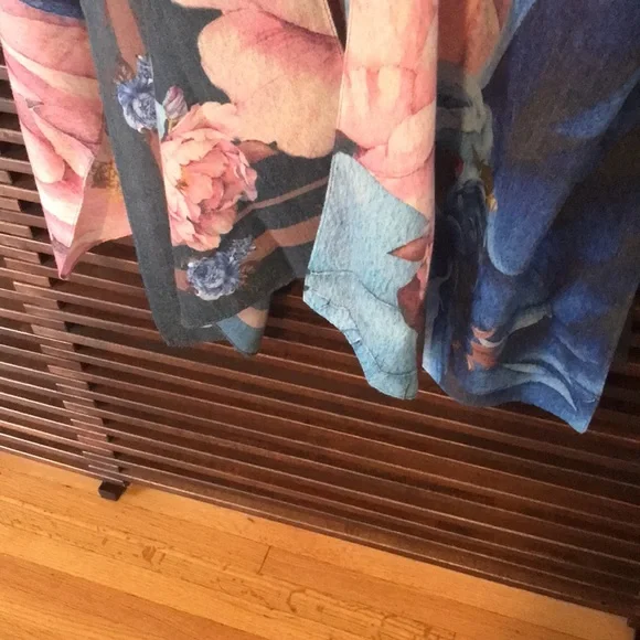 JC Sunny kimono - Picture 3 of 9